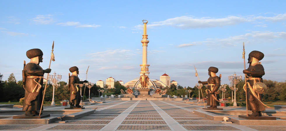 Unabhängigkeitsdenkmal, Ashgabat