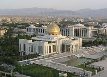 Transport nach Turkmenistan: Aşgabat